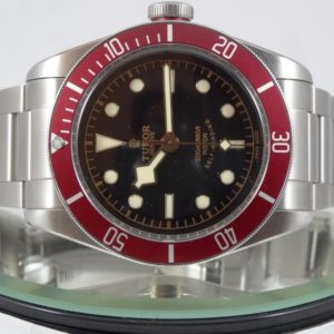 Tudor Heritage Black Bay Burgundi